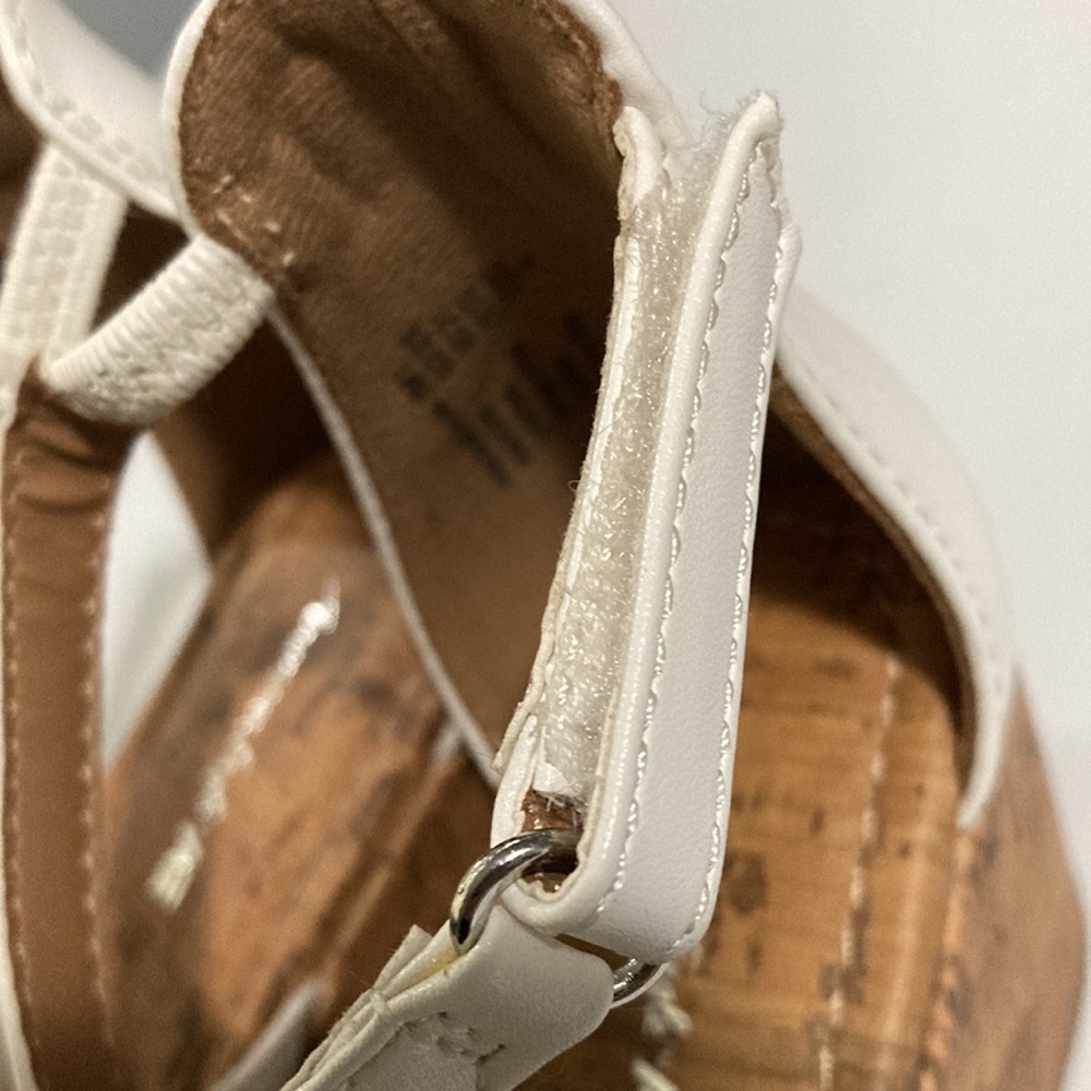 White Wedges - Picture 7 of 9